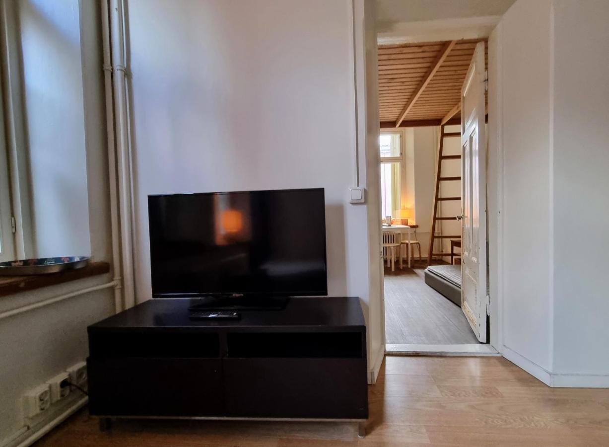 Апартаменты 4 Blocks From Stockmann Хельсинки Экстерьер фото
