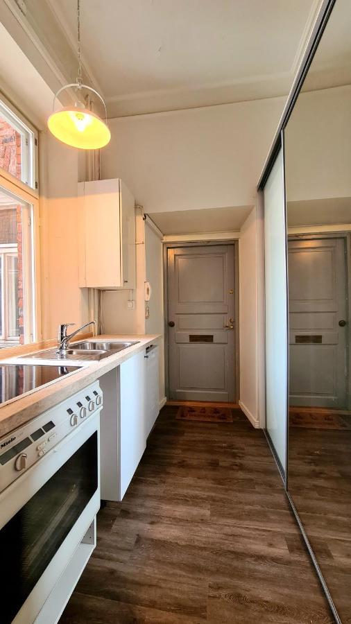 Апартаменты 4 Blocks From Stockmann Хельсинки Экстерьер фото